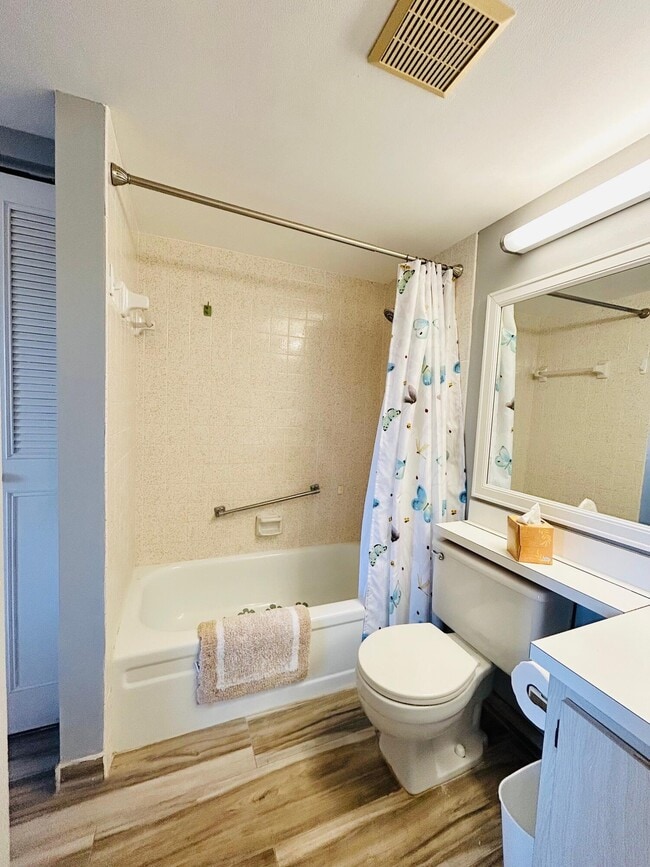 Building Photo - 408 Pine Glen Ln