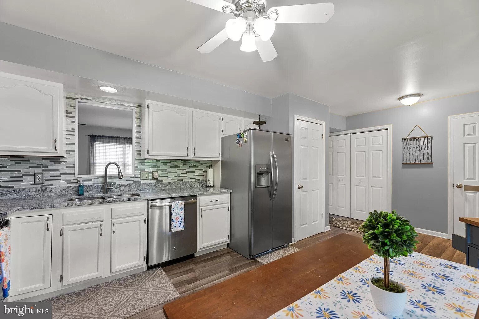 Building Photo - 1196 Spruce Ave