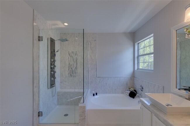 Building Photo - 7620 Sea Wind Dr