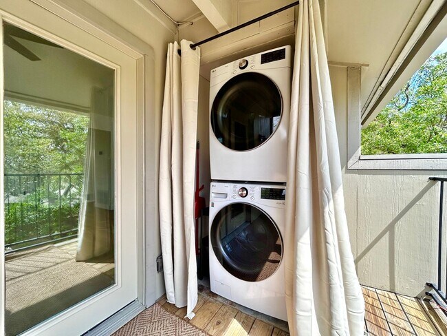 Building Photo - 3018 S 1st St