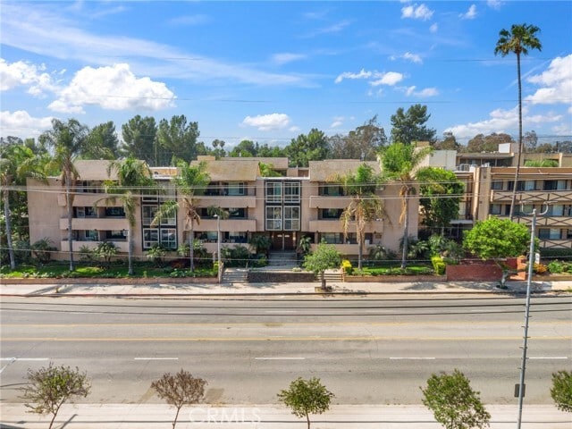 Building Photo - 17000 Burbank Blvd