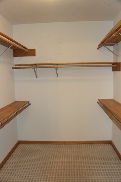 Master BR Walk-In Closet - 138 Cullen Ln