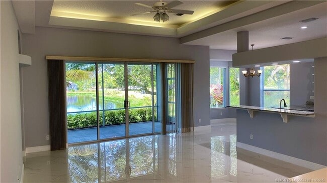 Building Photo - 4646 NW Wandering Oak Ct