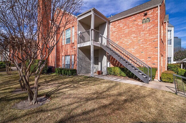 Building Photo - 12660 Hillcrest Rd