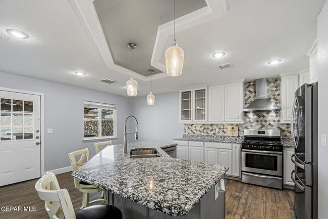 Building Photo - 5101 Dearborne Dr