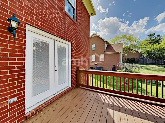 Building Photo - 104 Buckhaven Ct