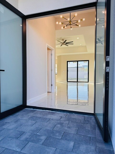 Building Photo - 2014 NE 9th Ave