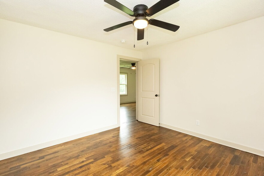 Building Photo - 804 Grandview Ave