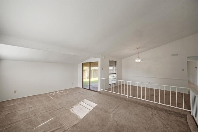 Building Photo - 15822 Danford Dr