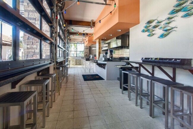 Building Photo - 5180 Oakbourne Ave