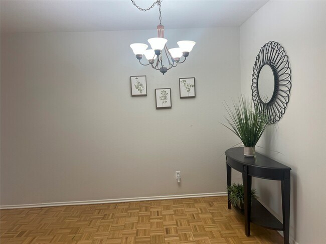 Building Photo - 13004 Trail Hollow Dr