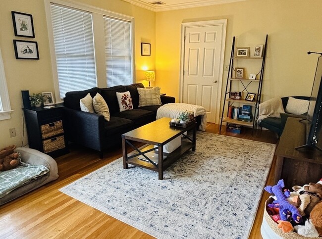 Building Photo - 89 Perthshire Rd