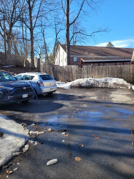 parking - 261 N Ballston Ave