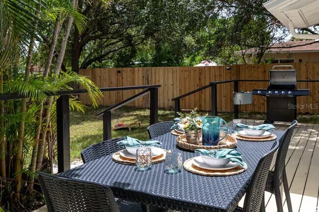 Building Photo - 5212 Puritan Ave