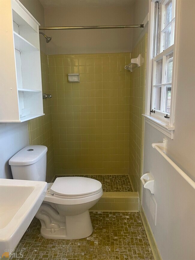 Building Photo - 86 Earle Ct