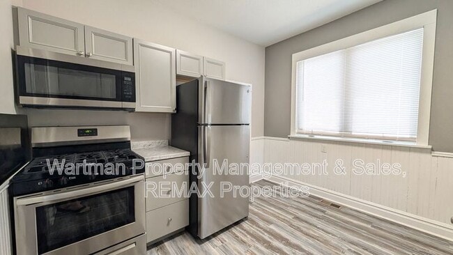 Building Photo - 1016 W Cucharras St