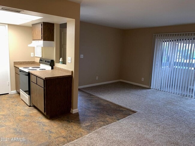 Building Photo - Nice 2 Bedroom in  Phoenix