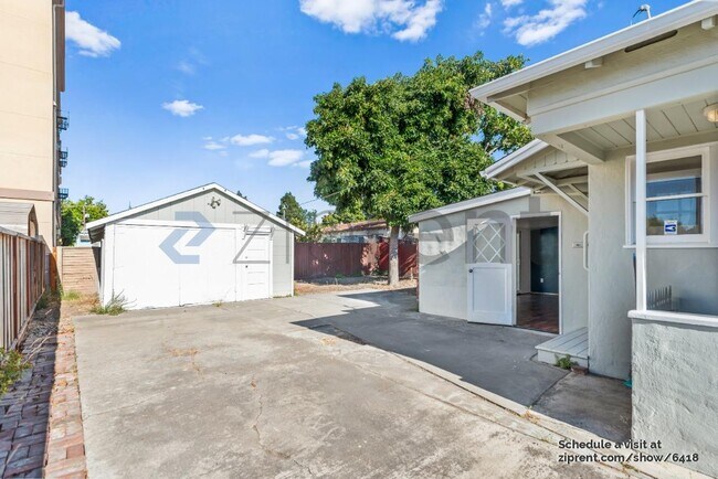 Building Photo - 1463 Jackson St