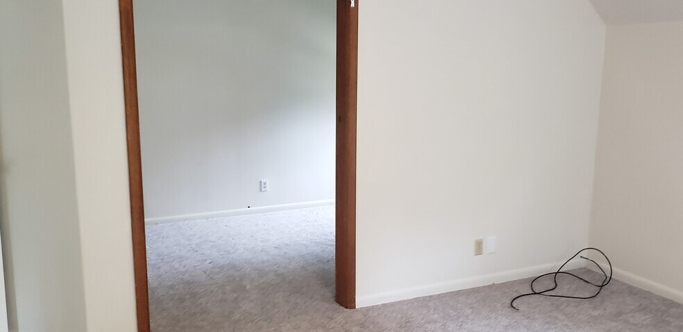 Building Photo - 116 N 2nd St