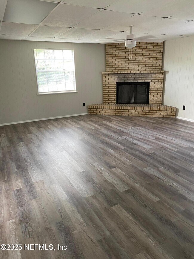 Building Photo - 7416 Leroy Dr