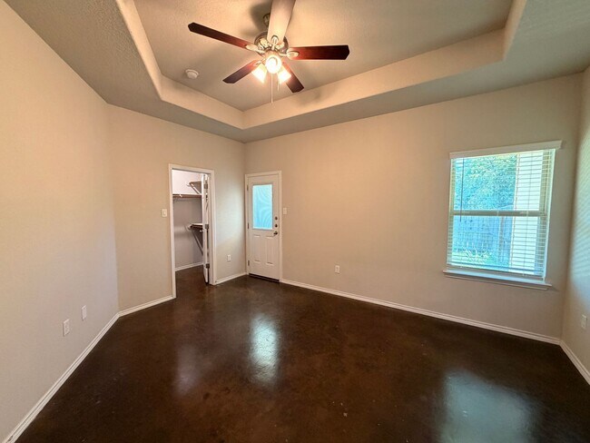 Building Photo - 1127 Renee Way