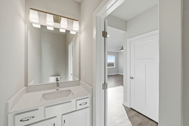 Building Photo - 526 43rd St SW