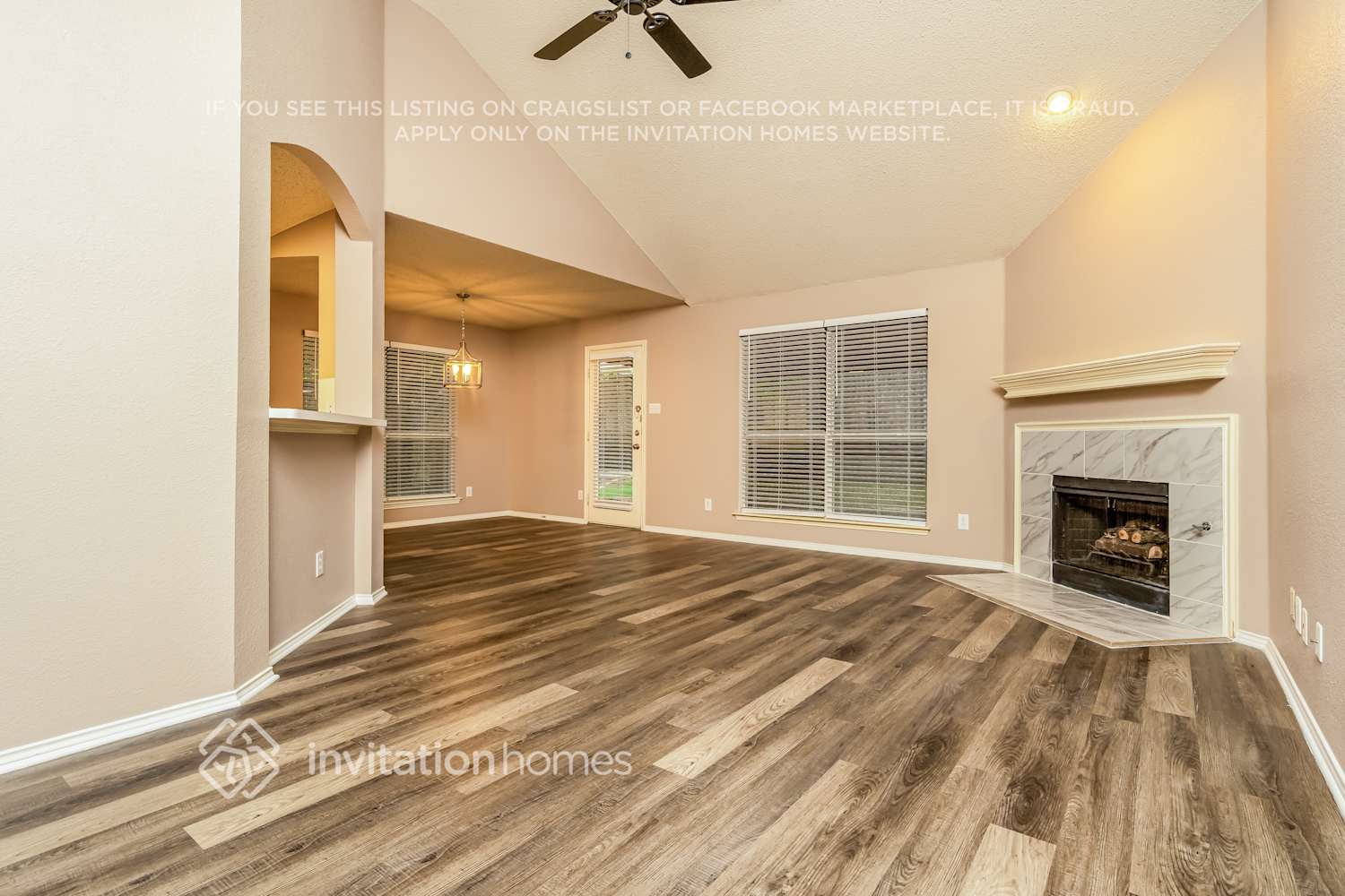 Building Photo - 1010 Barkridge Dr