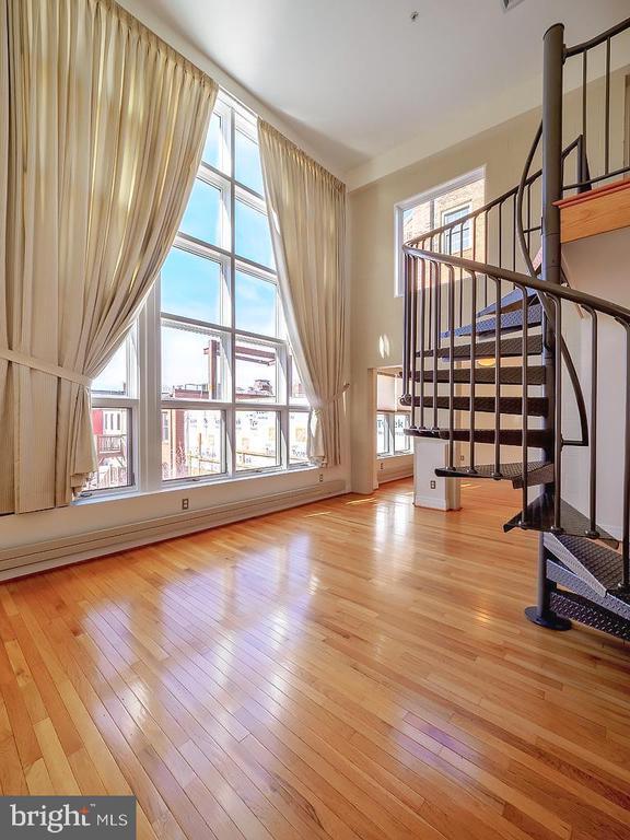 Building Photo - 1530 14th St NW