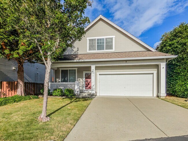 Primary Photo - Beautiful 3 bed, 2.5 bath home with fully ...