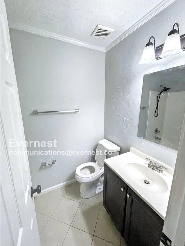 Building Photo - 508 Highland Dr