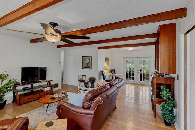 Building Photo - 2490 Lauder Dr