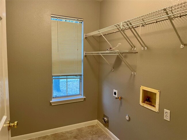 Building Photo - 800 Orchard St