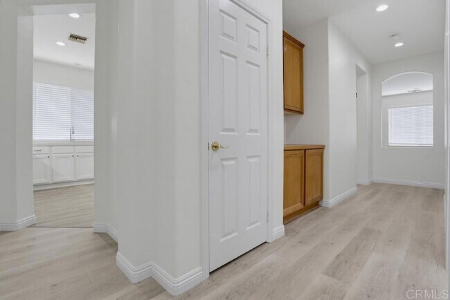 Building Photo - 2869 Rancho Rio Chico