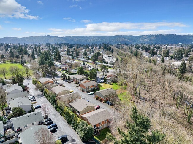 Building Photo - 2 bedroom home in Portsmouth Community!! M...