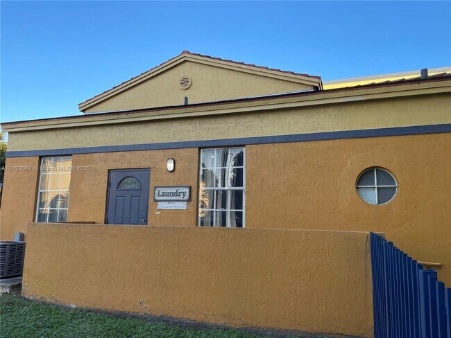 Building Photo - 14970 SW 82nd Ln