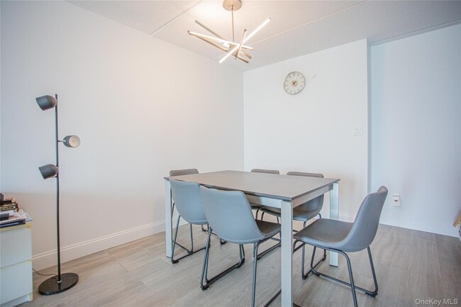 Building Photo - 230 W Broadway