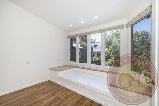 Building Photo - Potrero Hill - 2 BR, 1 BA House 1,124 Sq. ...