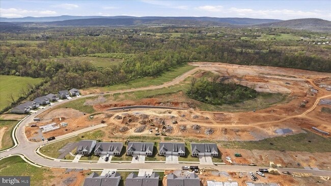 Building Photo - 115 Trellis View Ln