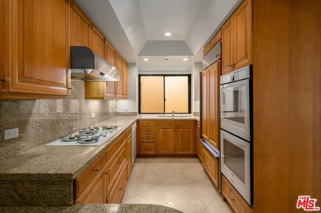 Building Photo - 701 Ocean Ave