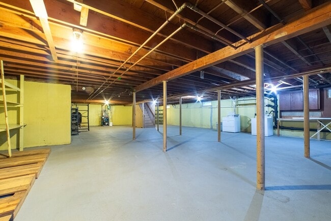 Building Photo - 88 Sutherland Rd