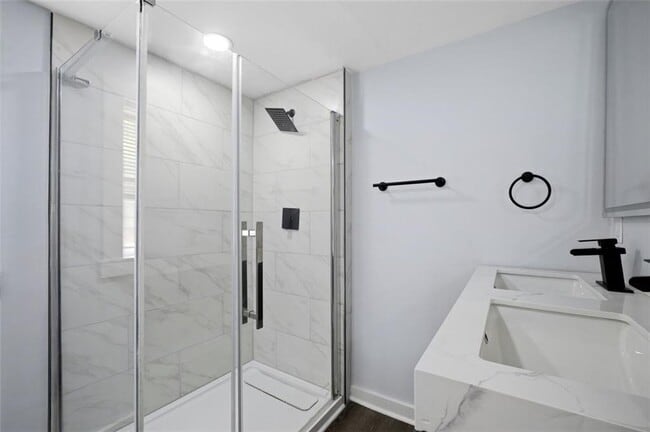 Building Photo - 2040 Penelope St NW