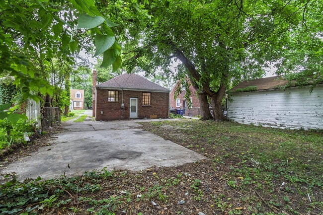 Building Photo - 16556 Ardmore St