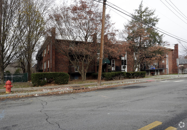 Building Photo - 725 Scotland Rd