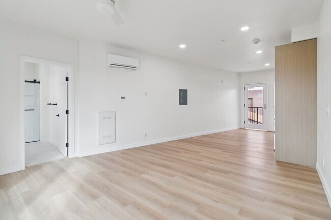 Building Photo - 4456 30th Street - North Parks Elevated Spanish Style Community