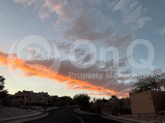 Building Photo - 824 S Saguaro Ridge Pl