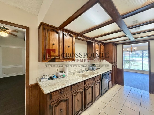 Building Photo - 4819 Gretna Green Ln