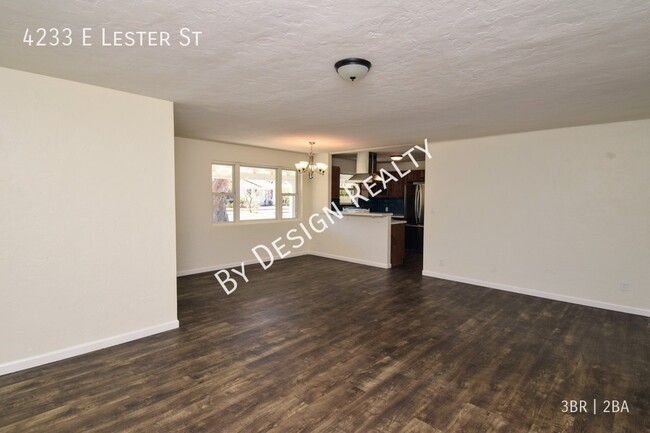 Building Photo - 4233 E Lester St