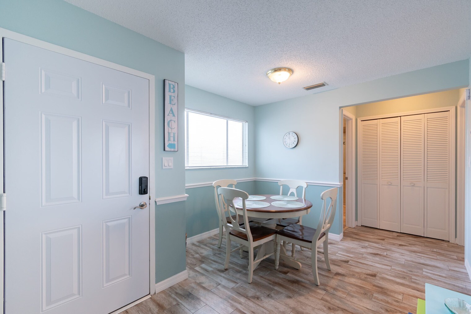 Building Photo - 516 Beach Park Ln