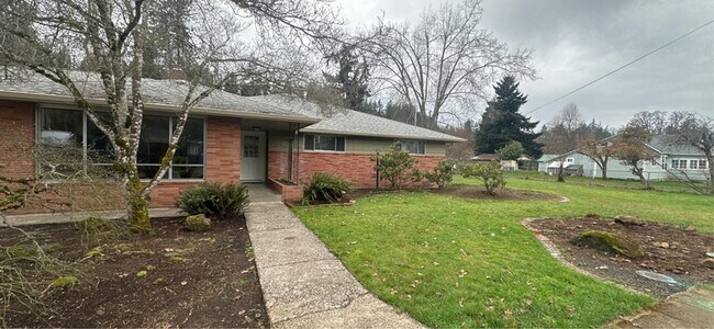 Building Photo - 938 Madison St