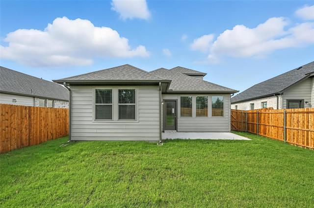 Building Photo - 806 Pne Bch Dr